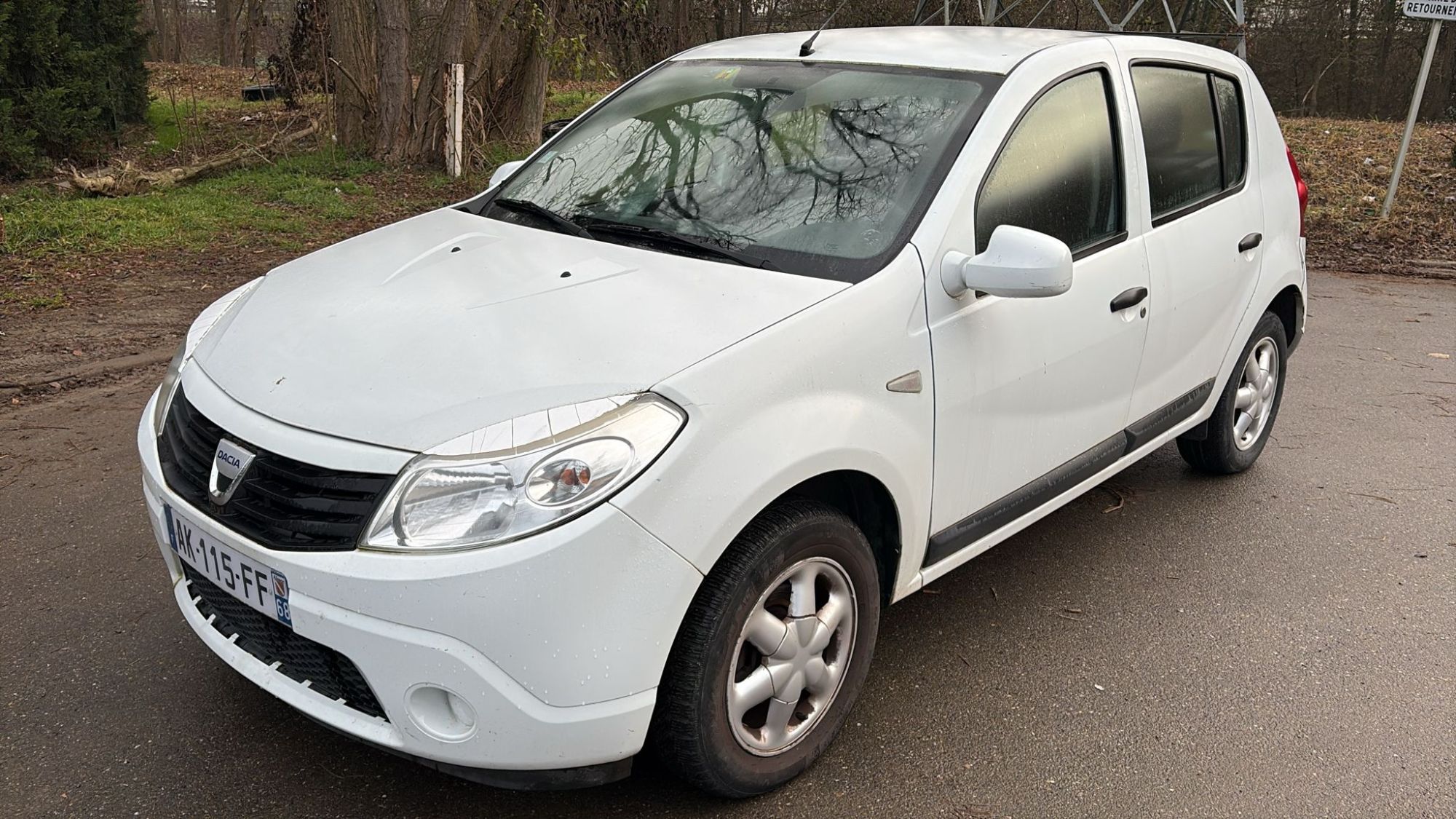 DFD9A7D5 467D 43D4 B804 CE0608130827 | Garage Leader Dacia Sandero 1.4 MPI 75 Ambiance – 2010 Colmar