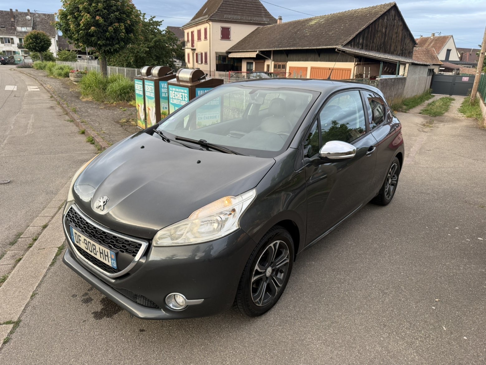 PEUGEOT 208 1.2 VTi 82 CV Cernay